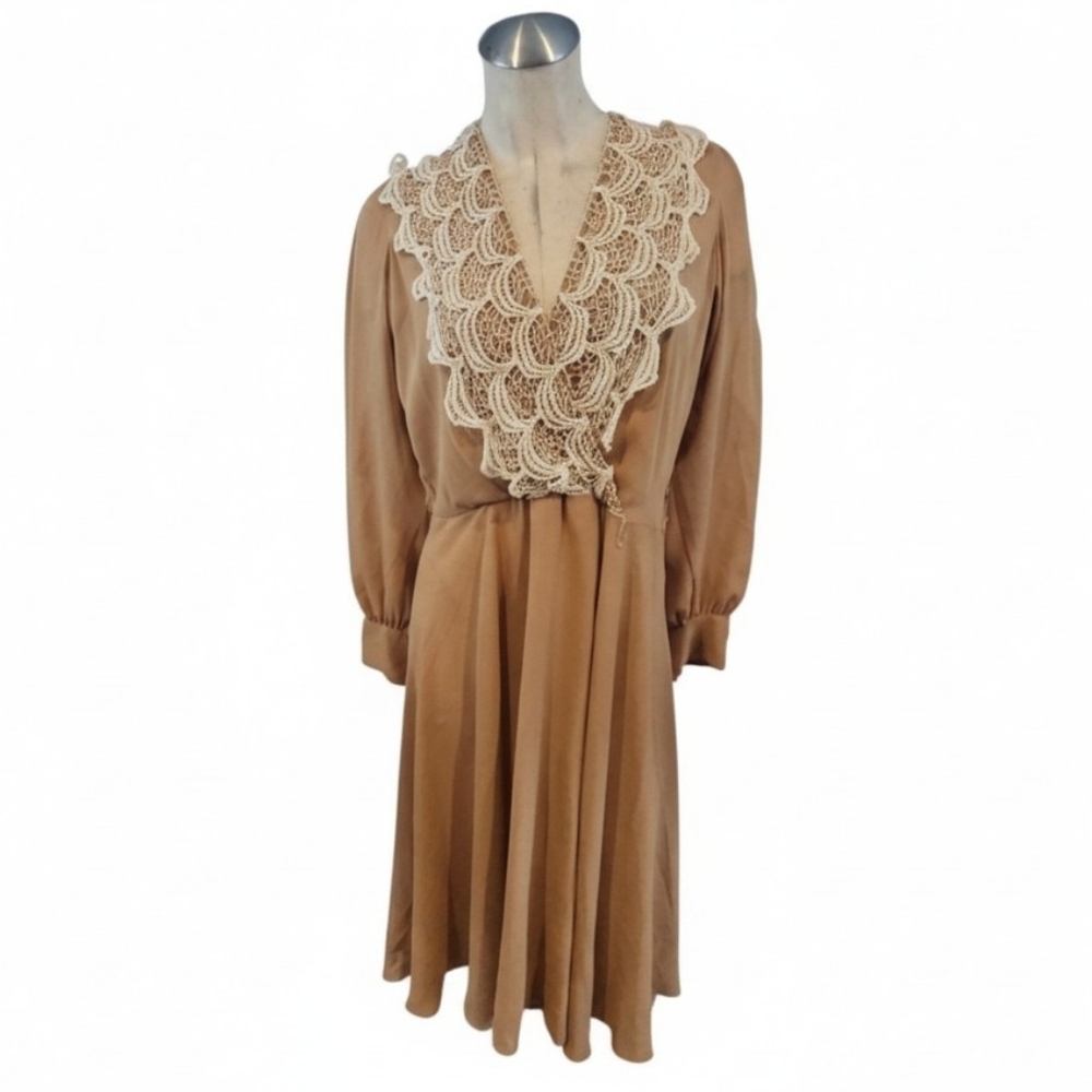 Ursula of Switzerland Size 11 / 12 Vintage Dress Tan W/ Crochet Lace Collar